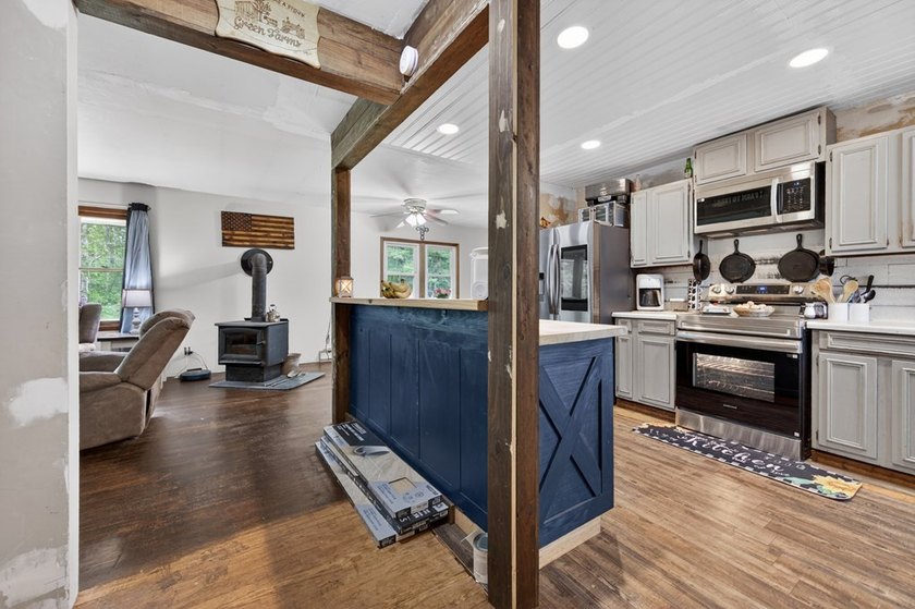 Enjoy the perfect blend of country living and outdoor adventure - photo 22