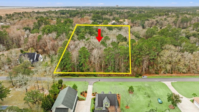 Large, wooded, 1+ acre lot ready for construction. Minutes drive - photo 3