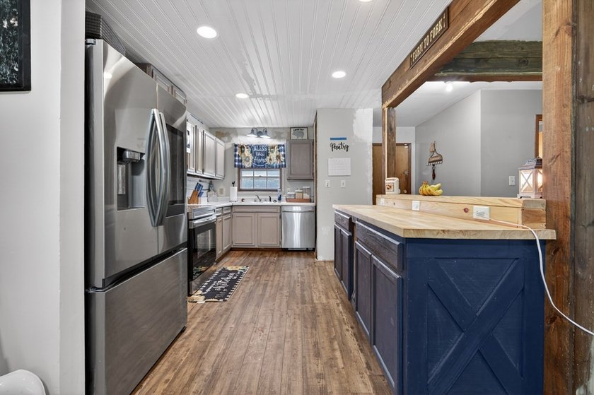 Enjoy the perfect blend of country living and outdoor adventure - photo 30