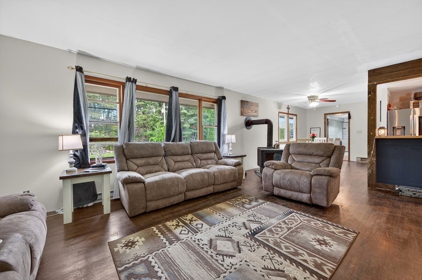 Enjoy the perfect blend of country living and outdoor adventure - photo 36