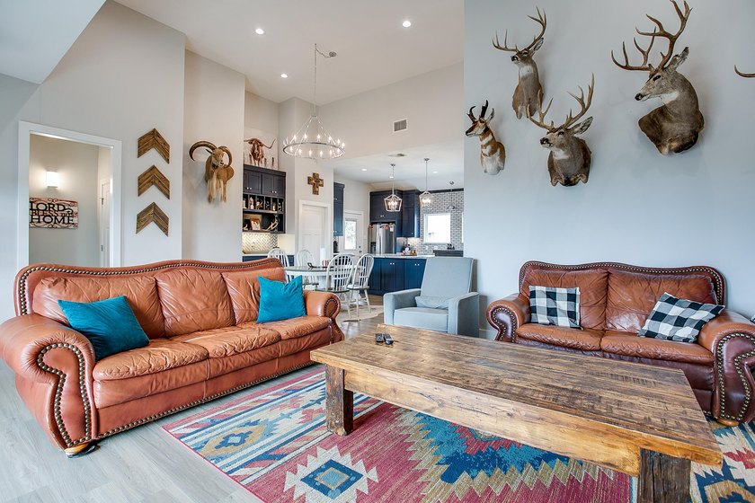 Check out this extraordinary 4 bed 3 bath home close to - photo 10