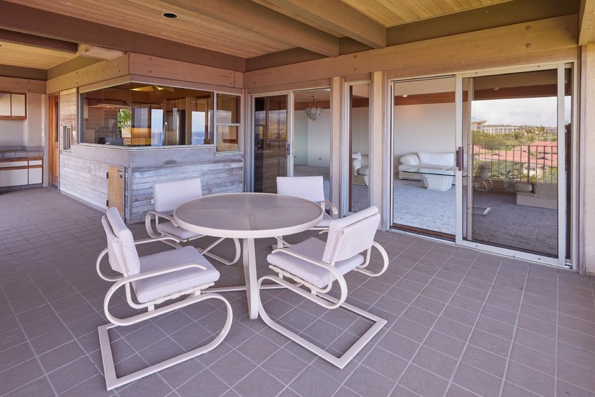OUTSTANDING VALUE for one of Wailea Point's most FABULOUS VIEW - photo 9
