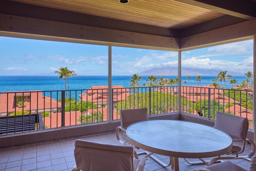 OUTSTANDING VALUE for one of Wailea Point's most FABULOUS VIEW - photo 10