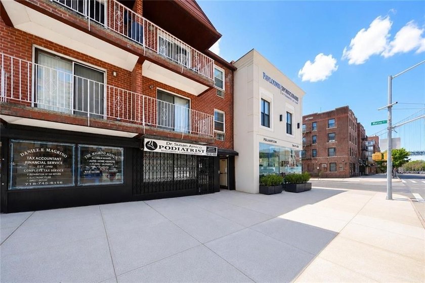 Welcome to this bright and spacious 1-bedroom condo, situated in - photo 3