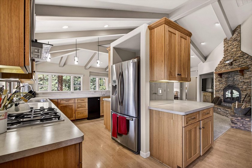 Architectural Craftsman home in Bailey Creek! The main level - photo 14