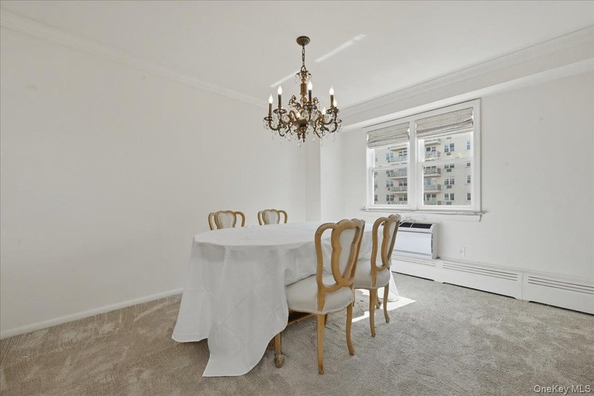 Oceanfront Living at its Finest! Turn-key 1BR/1BA cooperative in - photo 10