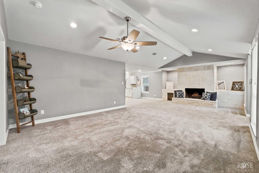 Welcome to your West Texas paradise. This home was completely - photo 6