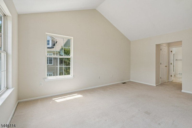 Absolutely beautiful 3-bedroom, 2.5-bath end-unit townhouse - photo 29