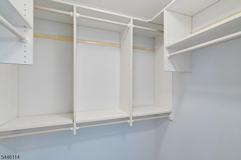 Absolutely beautiful 3-bedroom, 2.5-bath end-unit townhouse - photo 30