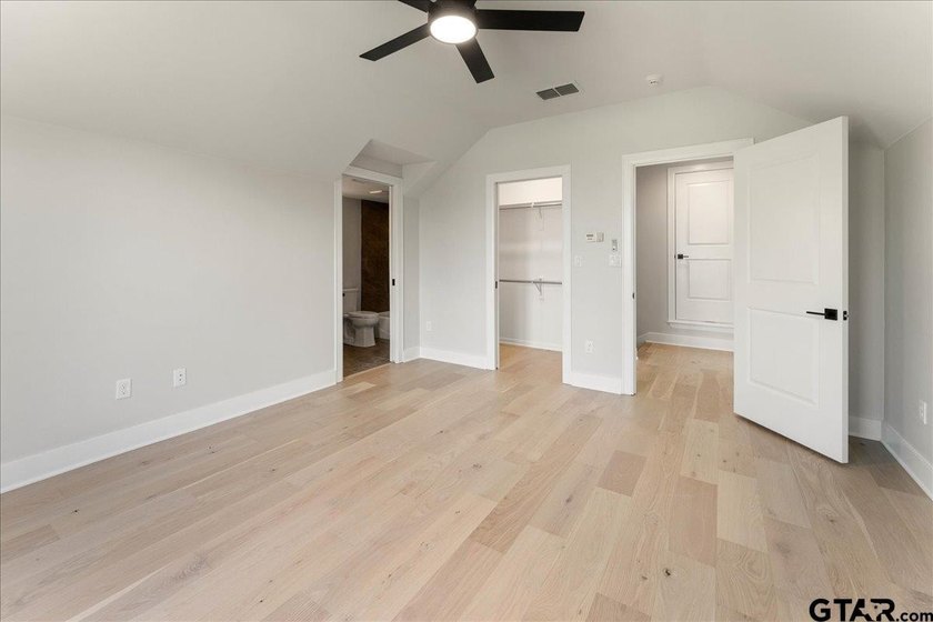 This gorgeous, newly and fully remodeled 4BR/4.5BA home, is - photo 42