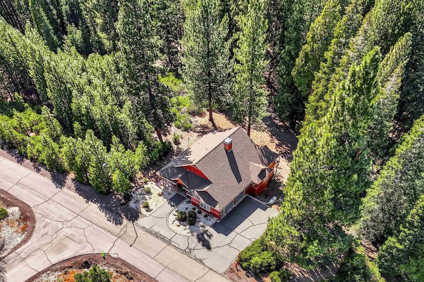 Architectural Craftsman home in Bailey Creek! The main level - photo 42