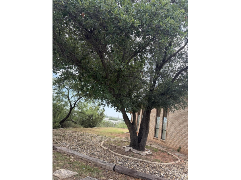 Welcome to Lake Nasworthy. This lake front property has a 3/2 - photo 8