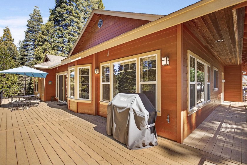 Architectural Craftsman home in Bailey Creek! The main level - photo 49