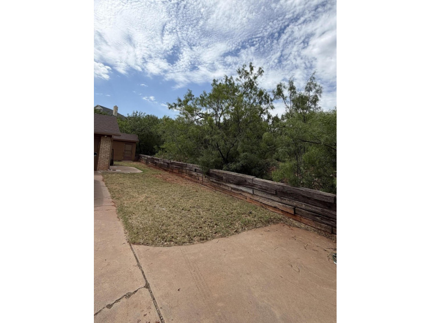 Welcome to Lake Nasworthy. This lake front property has a 3/2 - photo 9