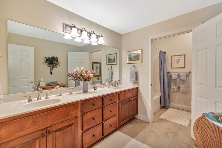 Stunning, Deep water, Location, 5 bdrm, 5 bath  SOLD - photo 28