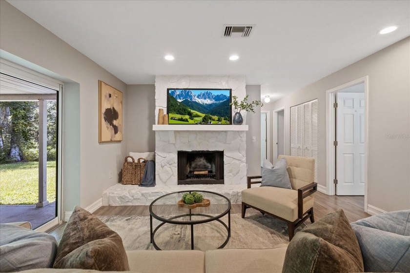 Escape the ordinary without sacrificing convenience! Welcome to - photo 20