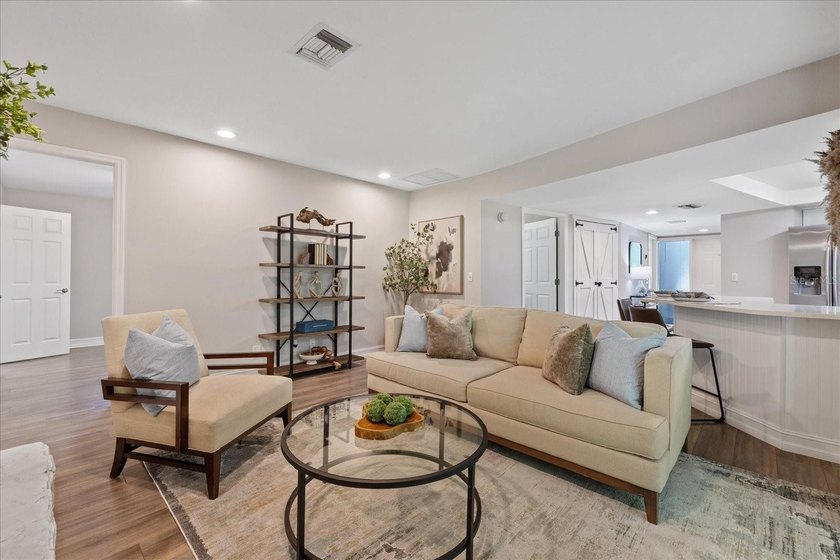 Escape the ordinary without sacrificing convenience! Welcome to - photo 22
