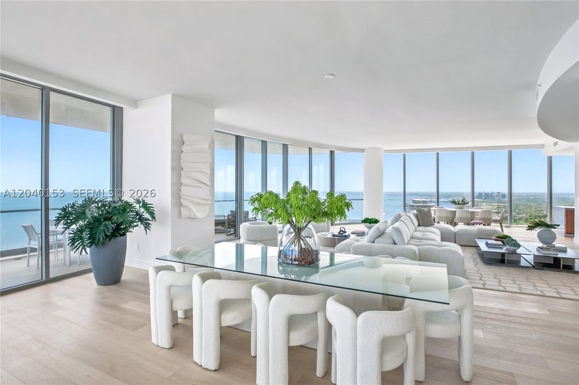 Occupying half of the 34th floor at UNA Residences, this - photo 27