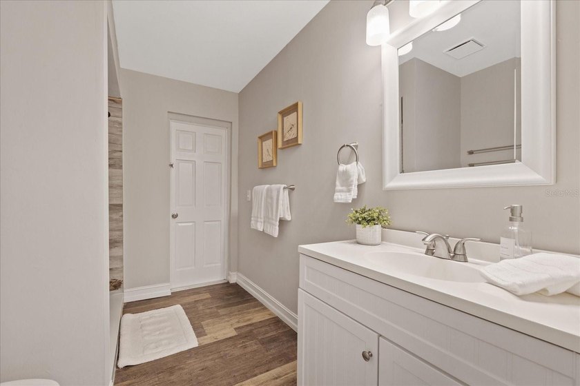Escape the ordinary without sacrificing convenience! Welcome to - photo 33