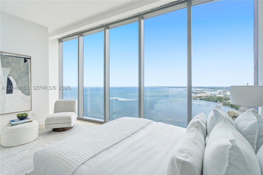 Occupying half of the 34th floor at UNA Residences, this - photo 46