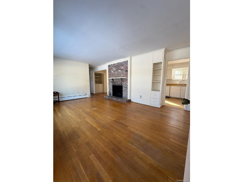 Charming ranch-style home featuring 3 bedrooms, 2 bathrooms, and - photo 2