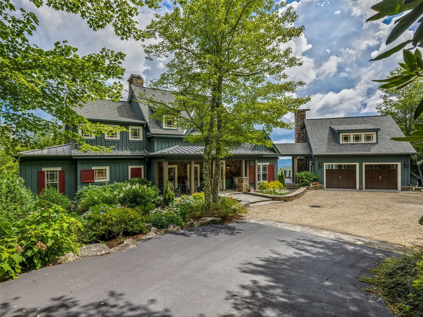 Best Mountain Views in Lake Toxaway! Experience refined mountain - photo 6