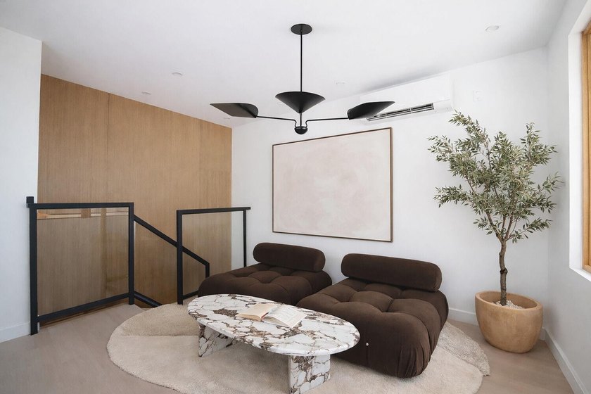 Crowning 19 North Henry Street, a floor-through penthouse duplex - photo 13