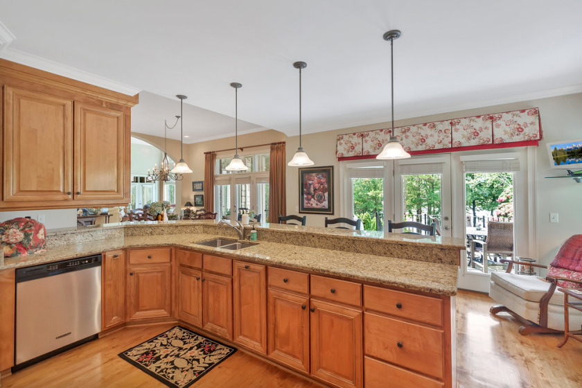 Stunning, Deep water, Location, 5 bdrm, 5 bath  SOLD - photo 17