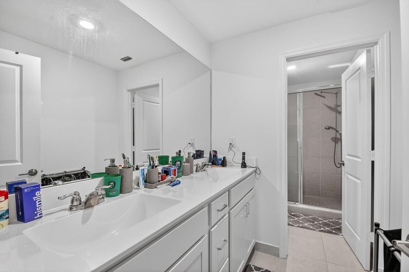 Experience modern luxury in the heart of Lake Worth! Built in - photo 15