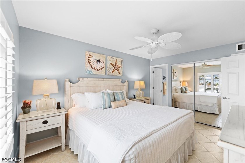 Wake each morning to panoramic yacht harbor views and the gentle - photo 16
