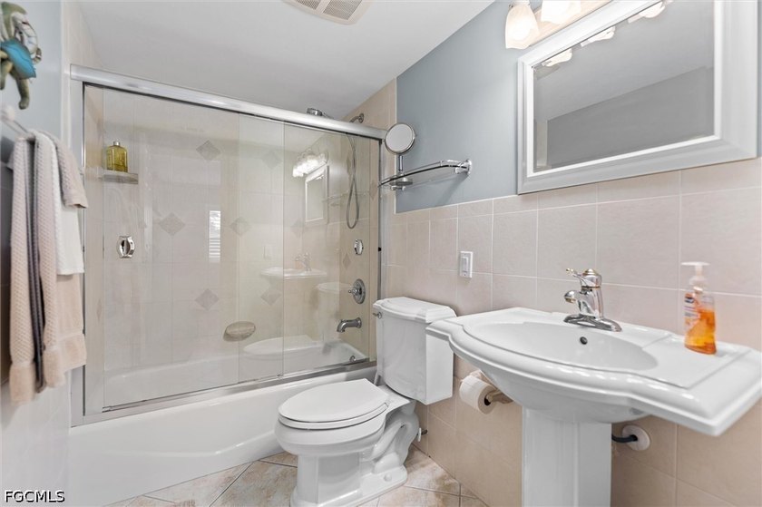 Wake each morning to panoramic yacht harbor views and the gentle - photo 17