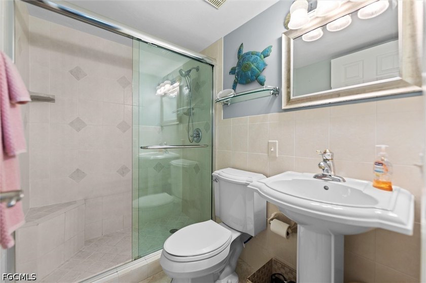 Wake each morning to panoramic yacht harbor views and the gentle - photo 21