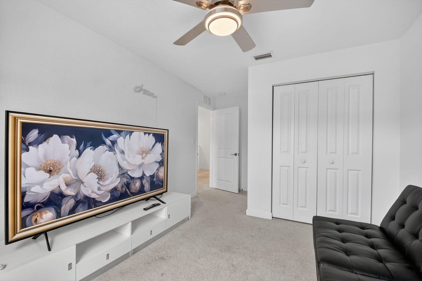 Experience modern luxury in the heart of Lake Worth! Built in - photo 25