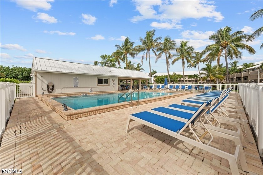 Wake each morning to panoramic yacht harbor views and the gentle - photo 26