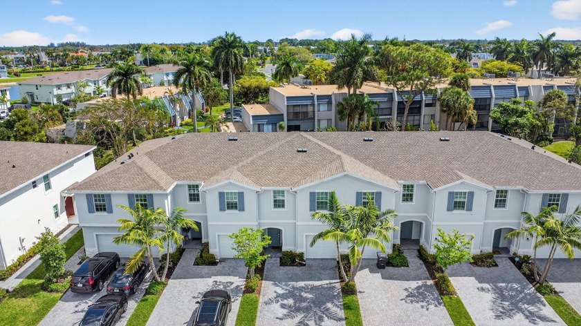 Experience modern luxury in the heart of Lake Worth! Built in - photo 36