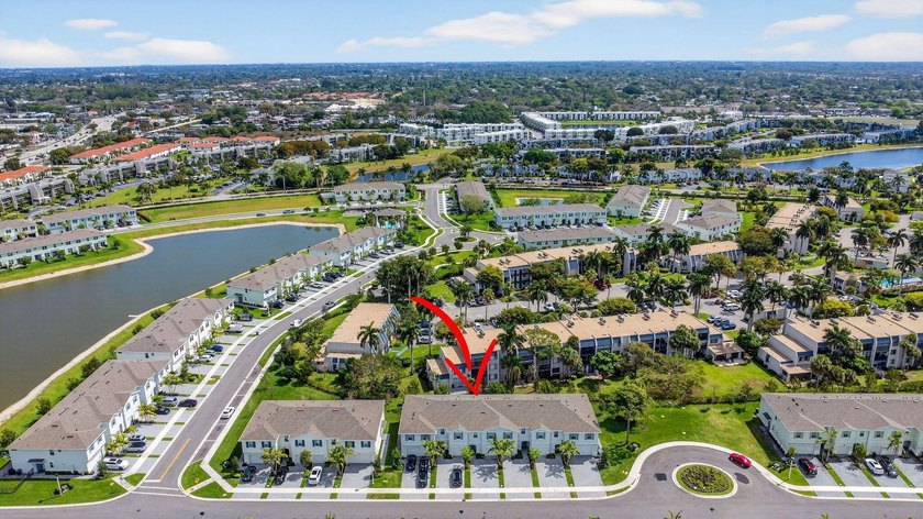 Experience modern luxury in the heart of Lake Worth! Built in - photo 37