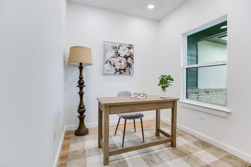 Welcome to this beautifully crafted new construction home - photo 5