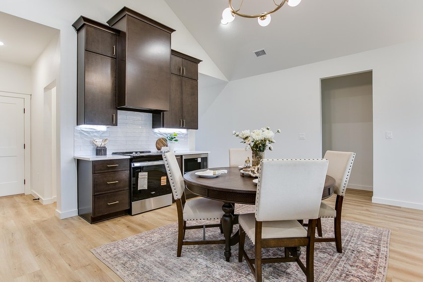 Welcome to this beautifully crafted new construction home - photo 9