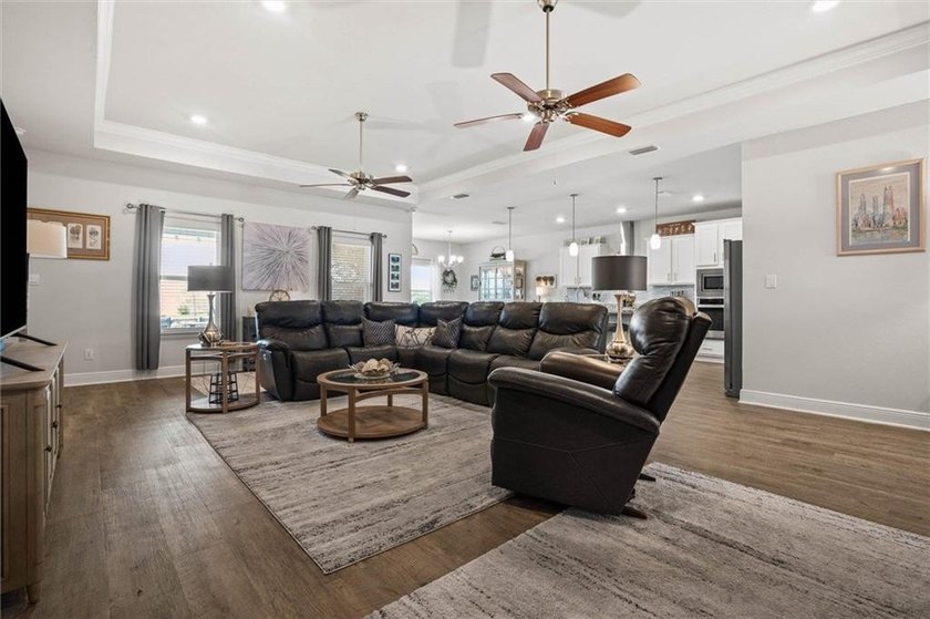 Move-in ready and priced to sell! This beautiful Hawthorne Plan - photo 4