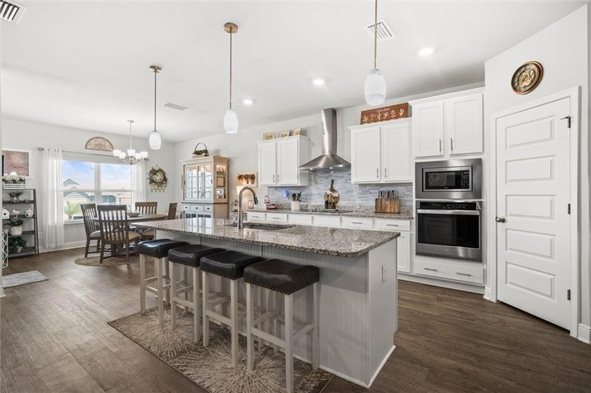 Move-in ready and priced to sell! This beautiful Hawthorne Plan - photo 8