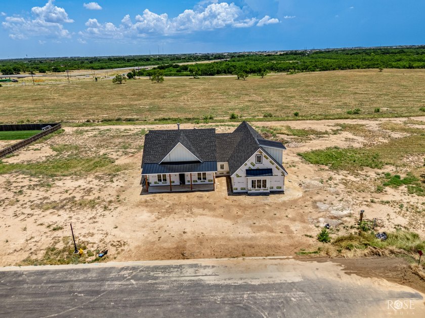 Experience refined living in this exceptional new construction - photo 2