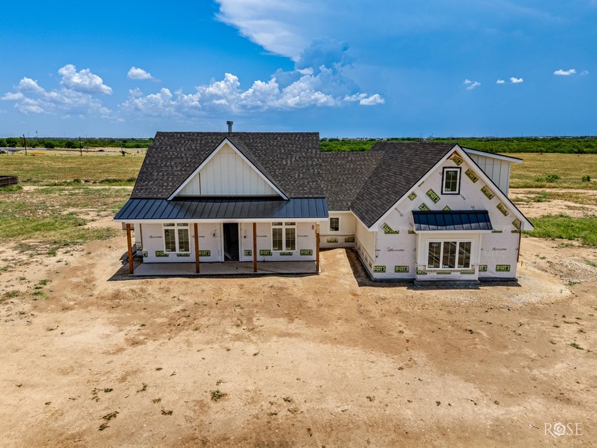 Experience refined living in this exceptional new construction - photo 8