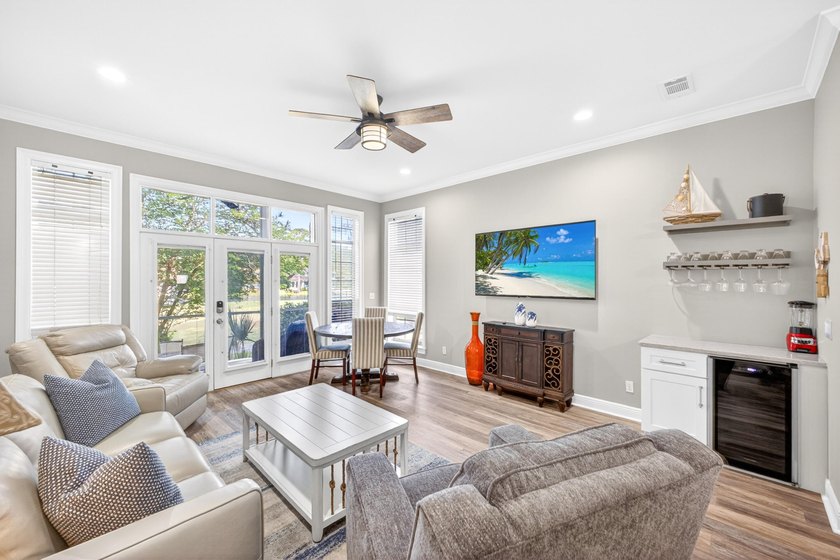 Tucked inside the private, quiet enclave of Vantage Pointe, this - photo 4