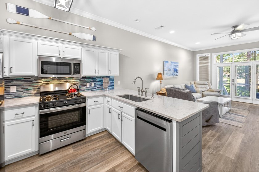 Tucked inside the private, quiet enclave of Vantage Pointe, this - photo 6