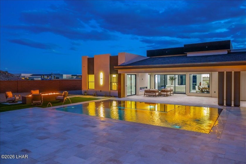 NEW BUILD by McLain Custom Homes! Luxury Living in The Enclaves - photo 14
