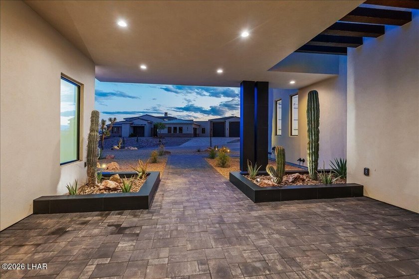 NEW BUILD by McLain Custom Homes! Luxury Living in The Enclaves - photo 25