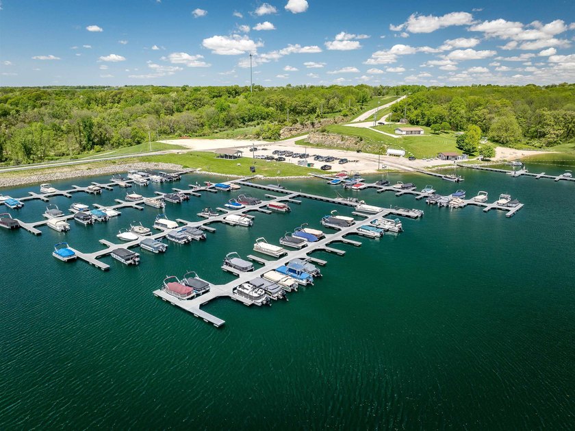 Prime 1.11-Acre Golf Course Lot with Deeded Boat Slip! Build - photo 9