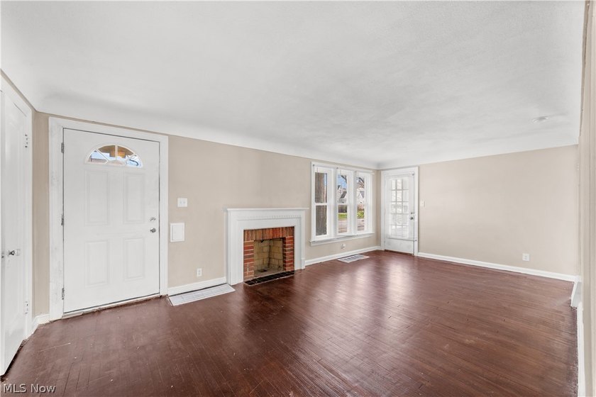Welcome to 17904 Neff Rd in Euclid, a charming home located on a - photo 2