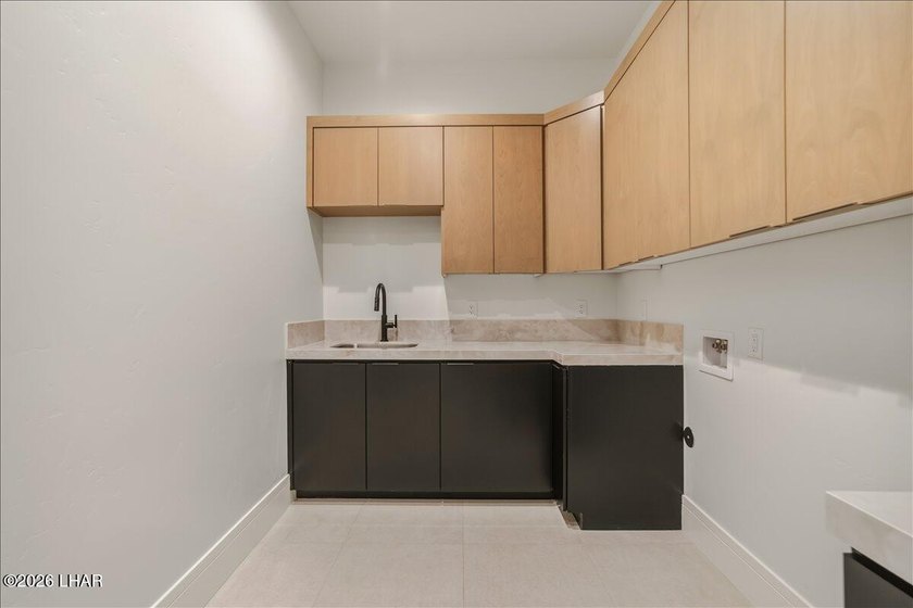 NEW BUILD by McLain Custom Homes! Luxury Living in The Enclaves - photo 57