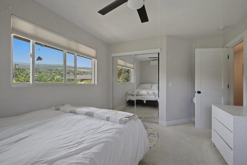 Located in the highly desirable neighborhood of Maui Meadows - photo 11